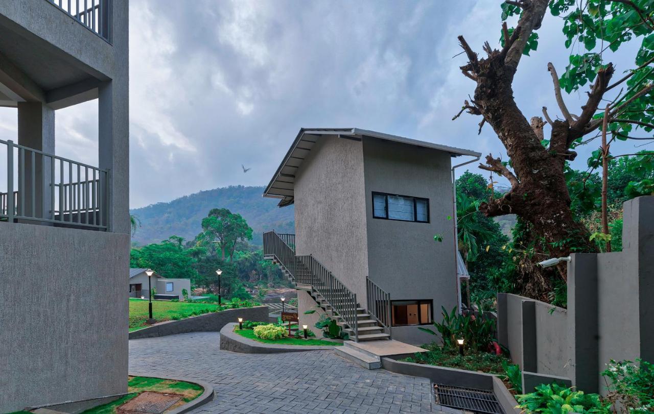 Niraamaya Retreats Samroha Athirappilly Exterior foto