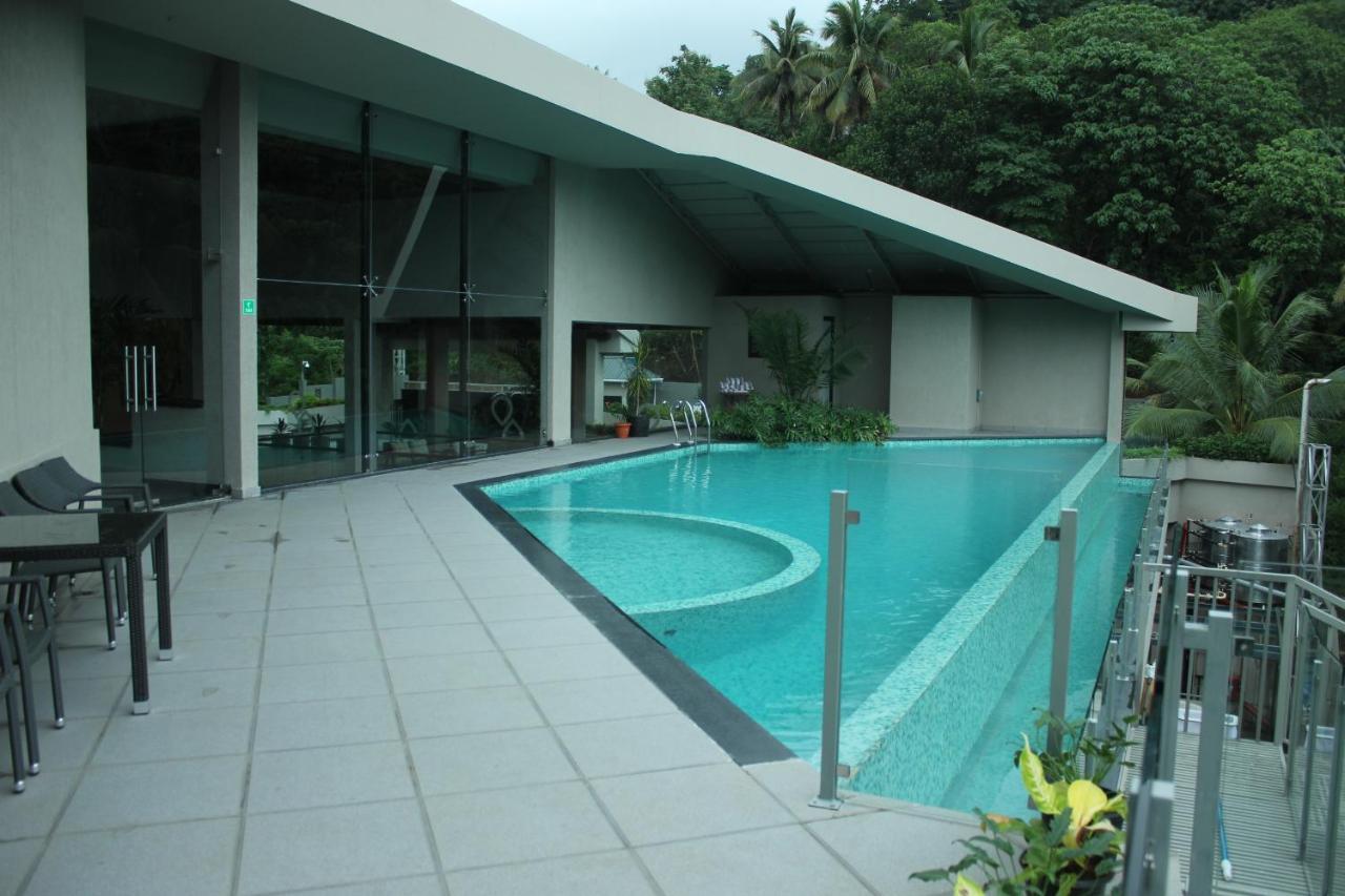 Niraamaya Retreats Samroha Athirappilly Exterior foto